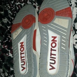 authentic Louis Vuitton sneakers